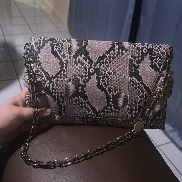 Stuart Weitzman Handbags - Stuart Weitzman Snakeskin Pattern Chain Shoulder Bag